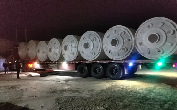 夏河锥底桶交付现场