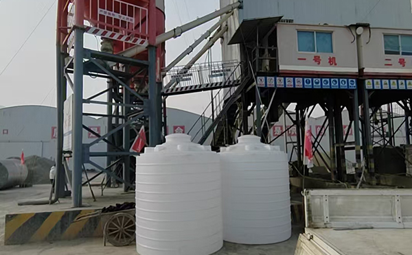 夏河立式运输桶交付案例｜全新PE材质 · 多行业适配 · 批量稳定供应